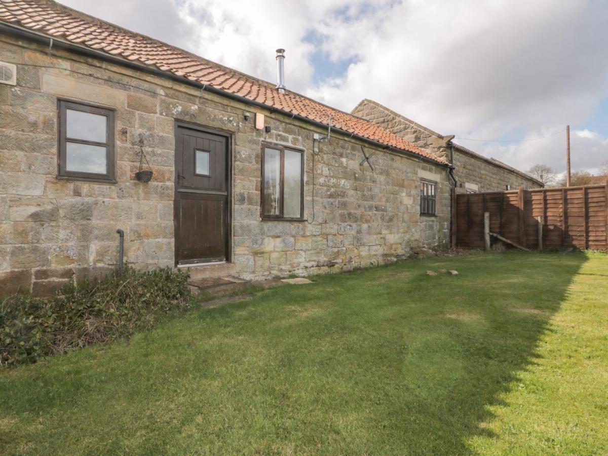 Stable Cottage Staintondale エクステリア 写真